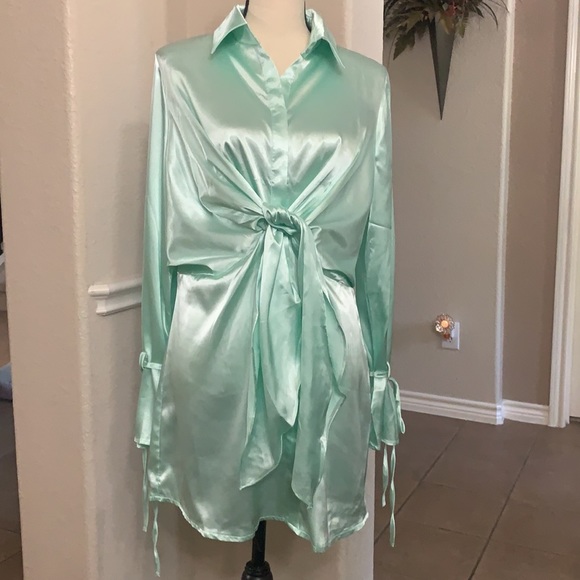 Hazel & Olive light green/mint silky satin shirt dress Size L - Picture 4 of 17